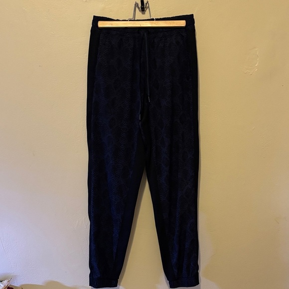 Athleta Men's Black Patterned Joggers - Picture 1 of 7